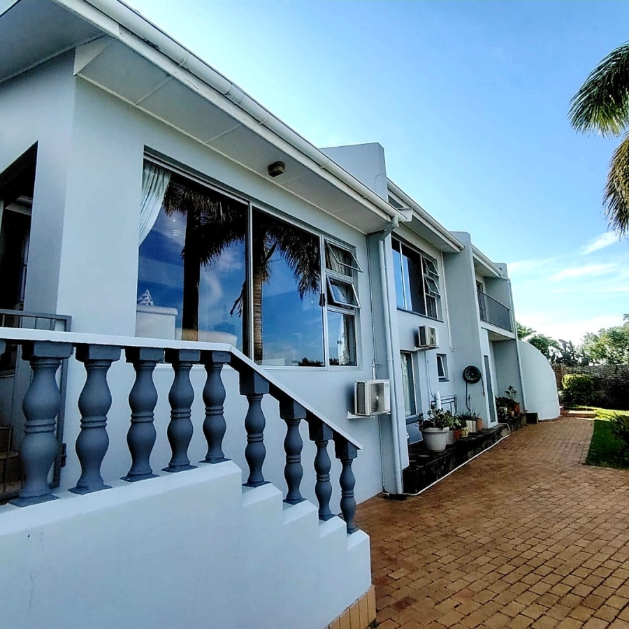 5 Bedroom Property for Sale in Beacon Bay Eastern Cape
